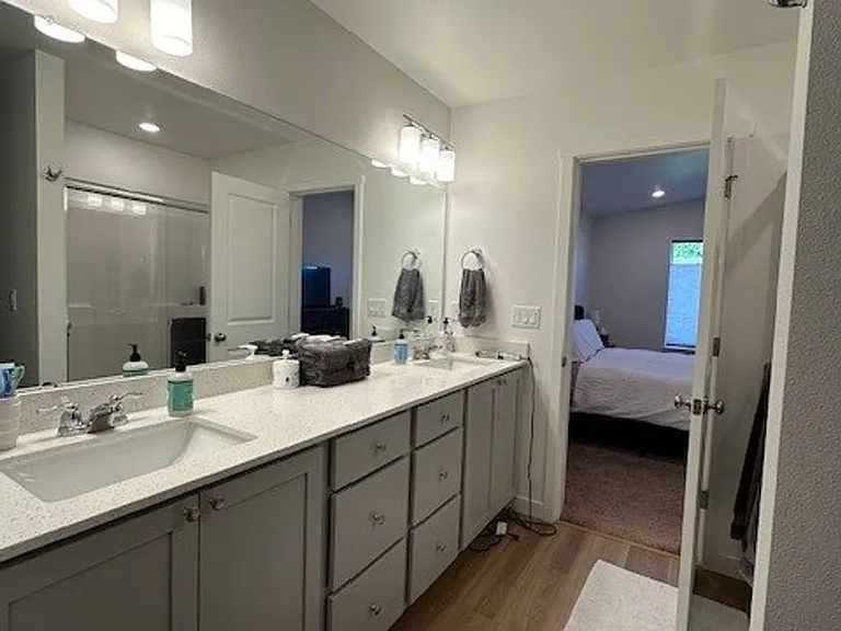 710 NE Rickenbacker Rd — Photo 12