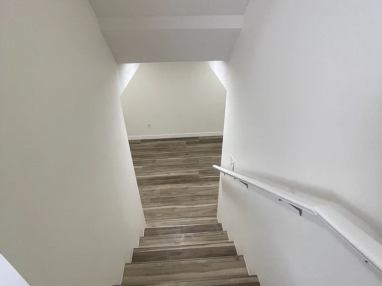 404 Lewiston Lndg NE #1 — Photo 4