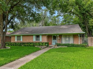 8412 Suncrest Dr, Dallas, TX 75228