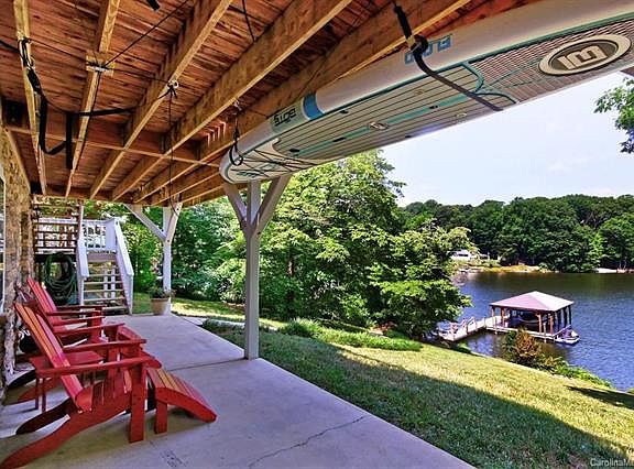 3rd image of 7022 Locke Dr
