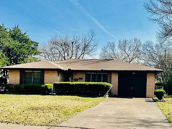 2nd image of 2901 College Cir