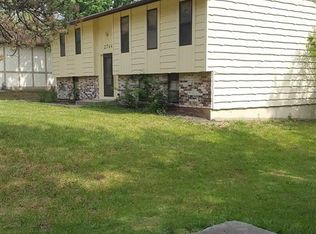 2744 SE 33rd Ter, Topeka, KS 66605