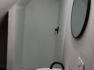 1251 E 113th St #3, Cleveland, OH 44108