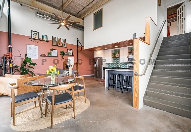 1661 La France St NE #228 — Photo 1