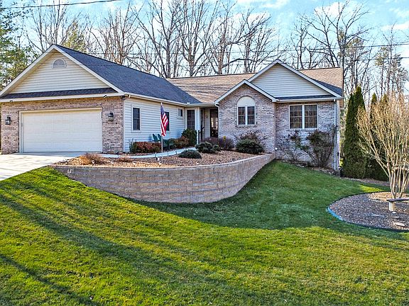 2nd image of 152 Havenridge Cir
