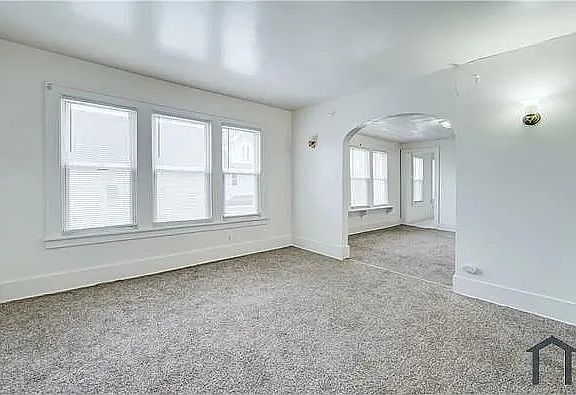 5th image of 1317-1319 North St