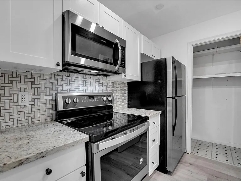 301 Croton Ave #302 — Photo 10