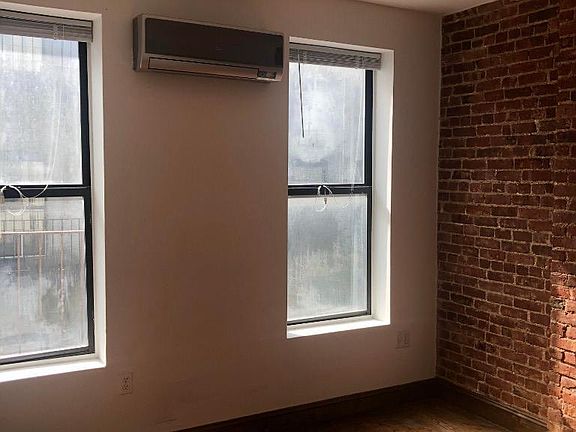 2nd image of 360 W 53rd St APT 4RR