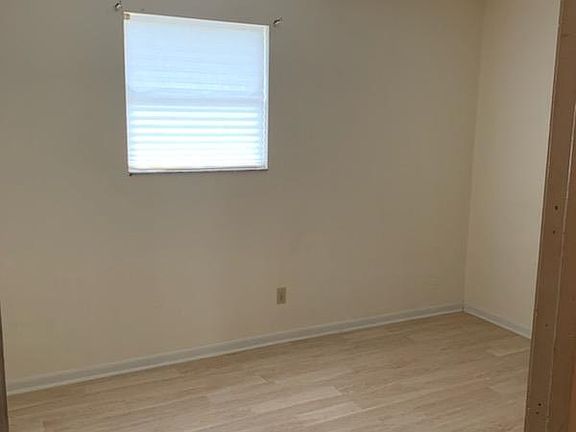 3rd image of 370 S 7th St #13
