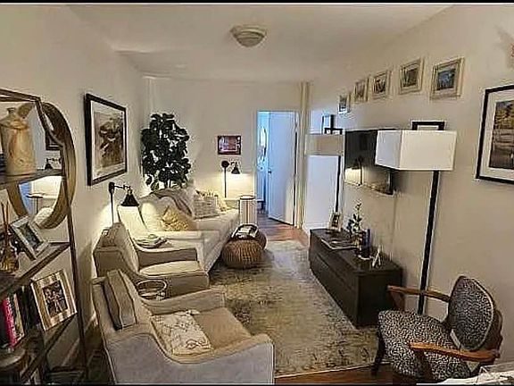 3rd image of 88 Eagle St APT 3L