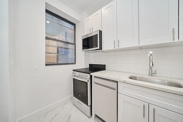 Rented by Living New York | media 13