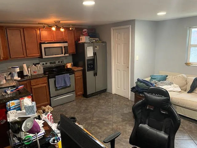 1 bed, 500 sqft, $950 — Photo 3