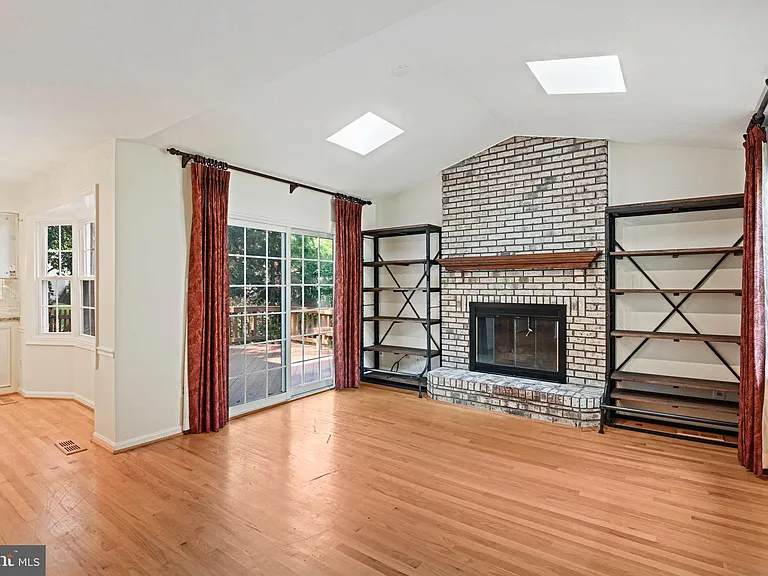11919 Latigo Ln — Photo 10