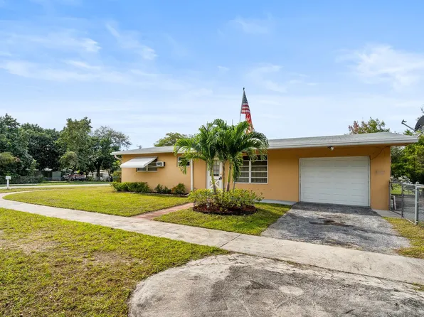 6135 Call Street, Hollywood, FL 33024