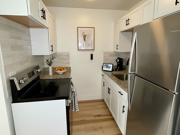 3rd image of 3065 S Commerce Rd APT 13