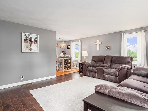 4th image of 948 Moorewood Dr