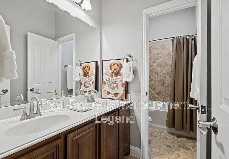 1451 Cedar Hollow Dr — Photo 35