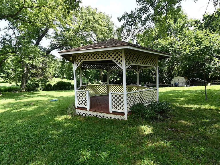 2706 Christy Ave — Photo 41
