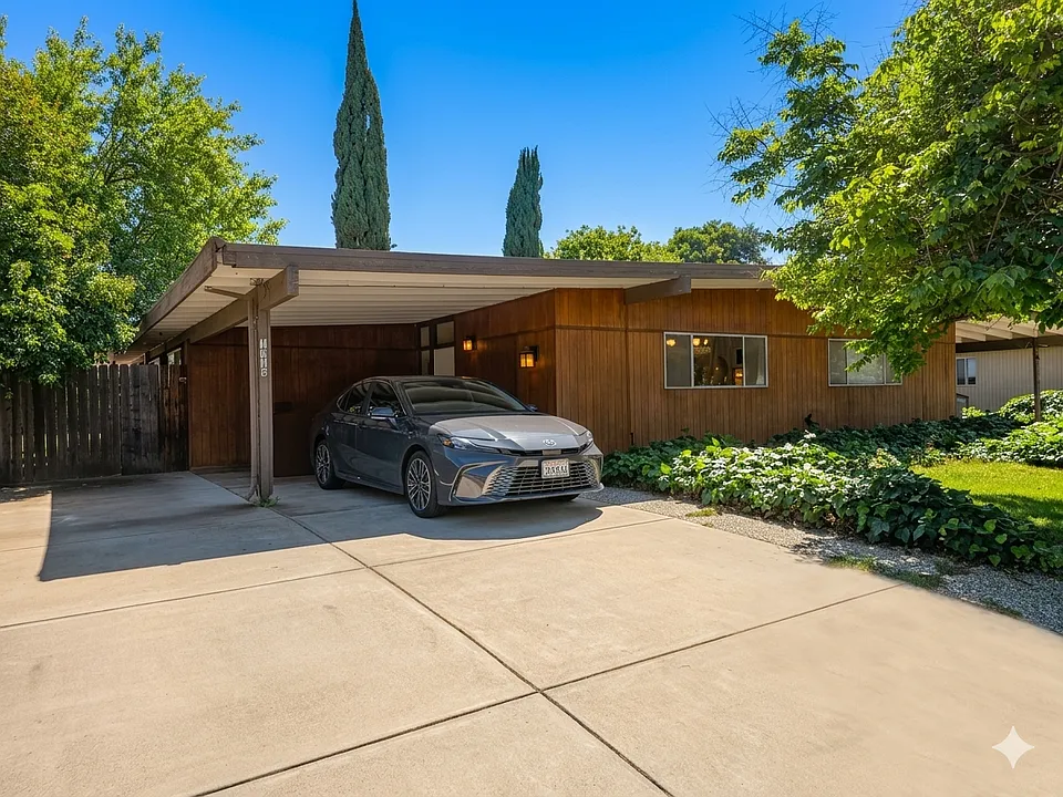1016 Drake Dr