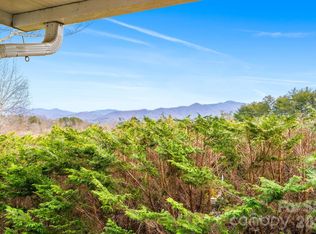 210 Ledbetter Ln, Franklin, NC 28734