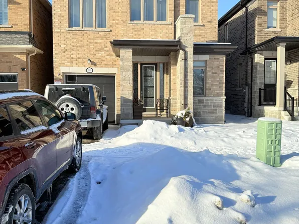 1000 Andrew Murdoch St, Oshawa, ON L1L 0S2