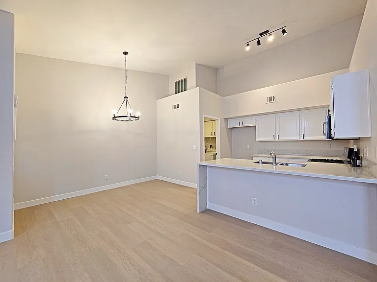 5370 Runningbrook Rd — Photo 14
