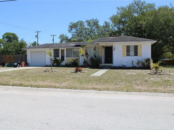 457 67th St N, Saint Petersburg, FL 33710