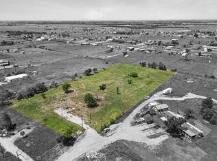 402 Sunflower Dr, Valley View, TX 76272