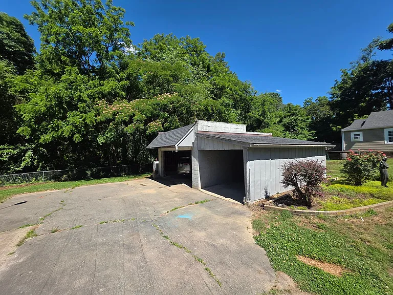 4016 Reich St — Photo 3