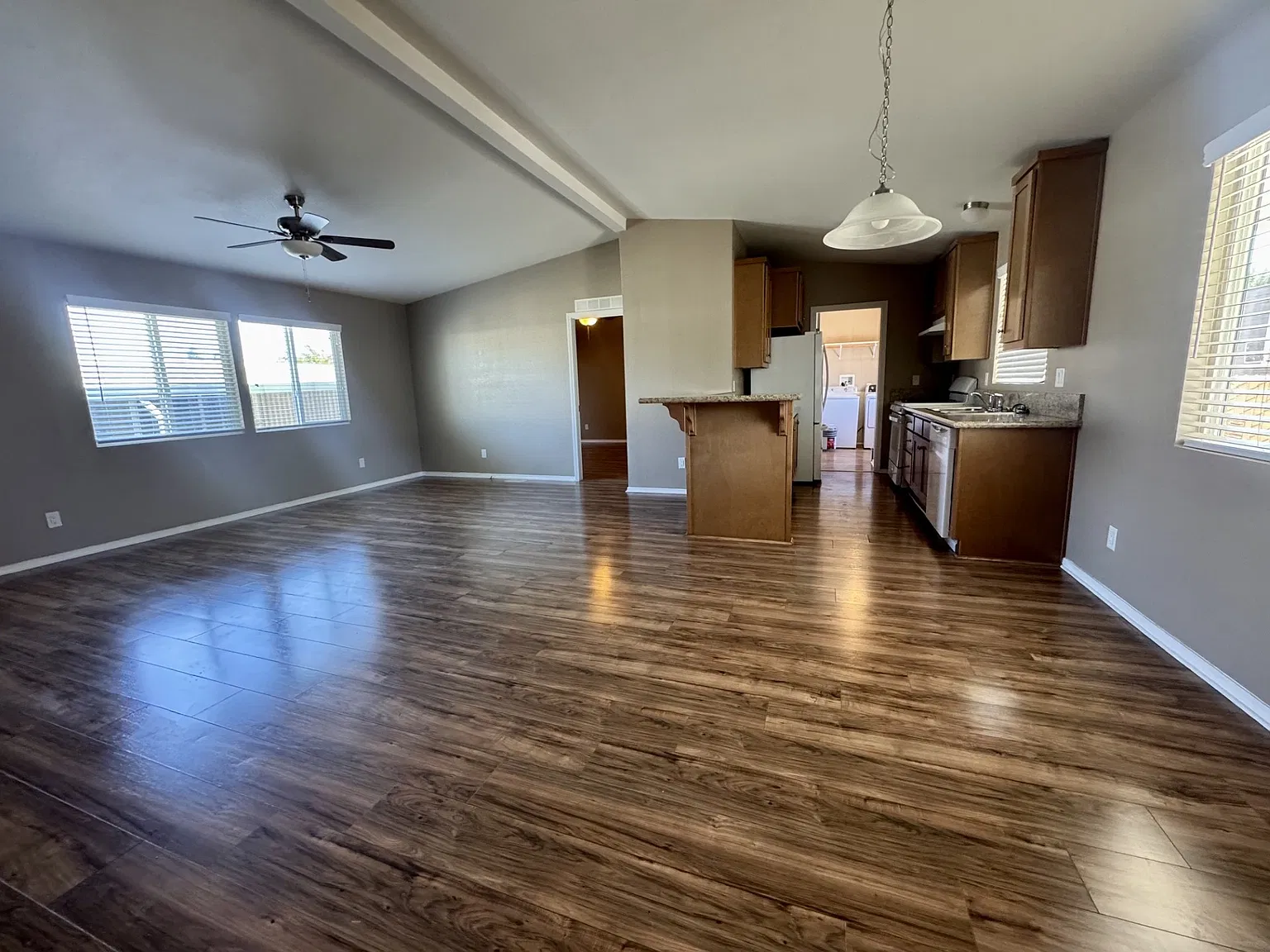 2 bed, 1.5 bath, 968 sqft, $1,600 — Photo 4