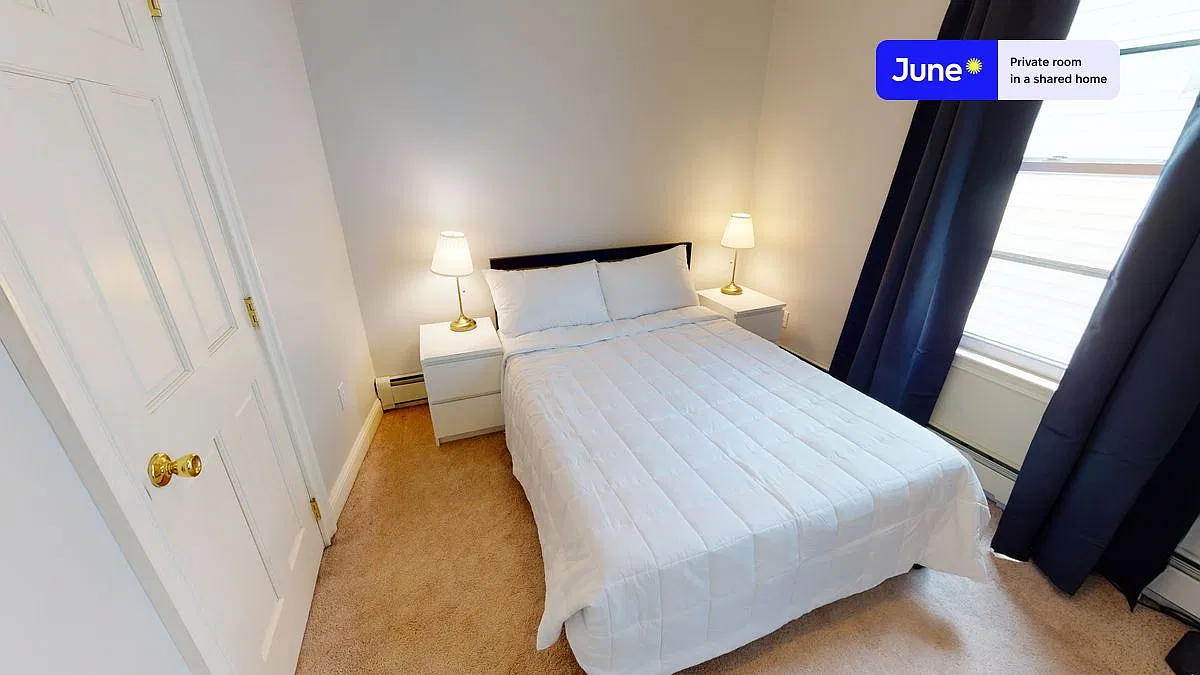 Full bedroom in 3 bed/1 bath home in Central Square #1299 C — Photo 3