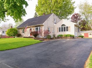 47 Elizabeth Rd, Billerica, MA 01821