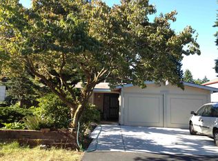 3229 NE 88th St, Seattle, WA 98115