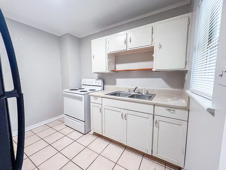 1410 Nylic St — Photo 9