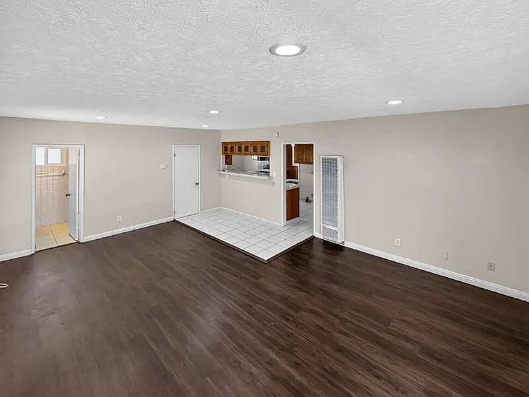 4277 Pixie Ave — Photo 10