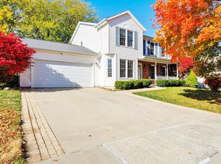 1206 Chatham Ln, Bloomington, IL