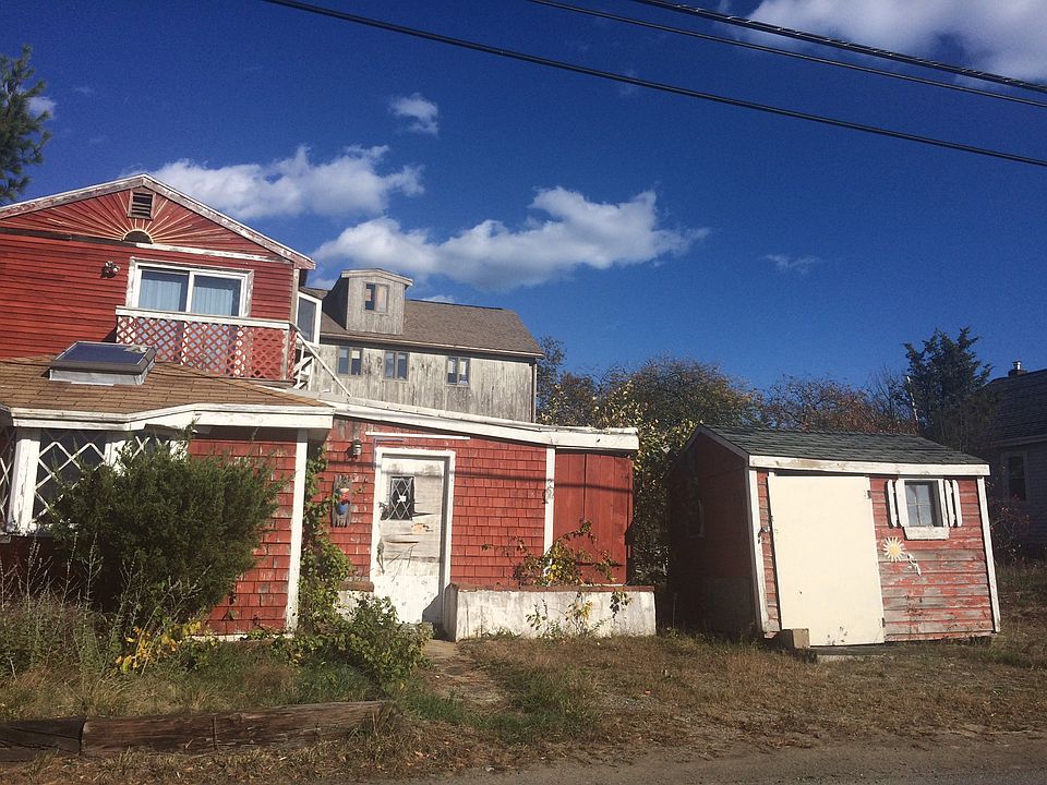 2nd image of 78 Old Point Rd