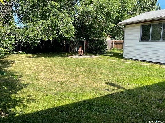 4th image of 84 Rosefield Dr