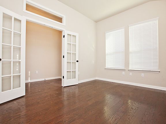5th image of 5147 Scenic Lake Dr