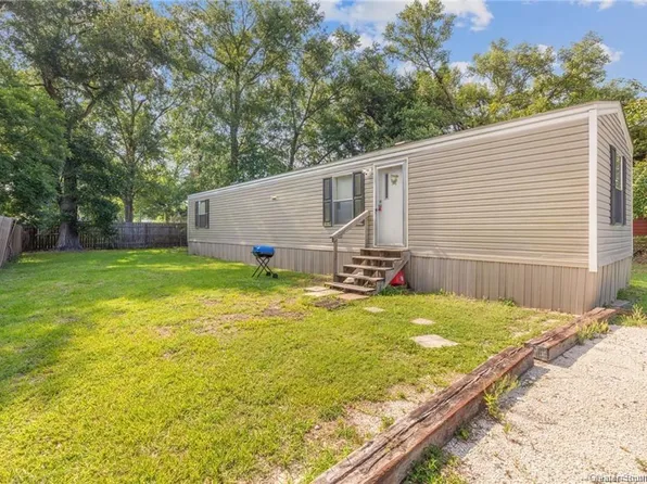 804 N Johnson St, Sulphur, LA 70663