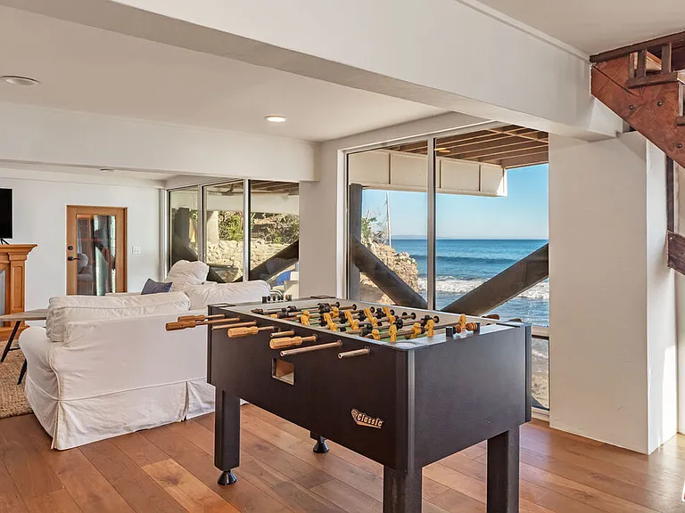 24408 Malibu Rd — Photo 35