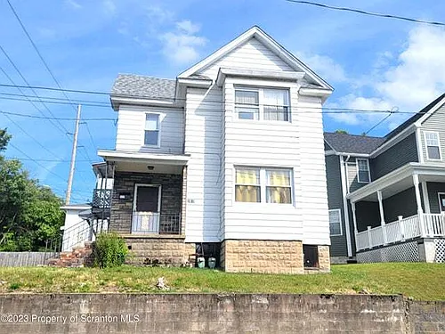 1403 N Sumner Ave Photo 1