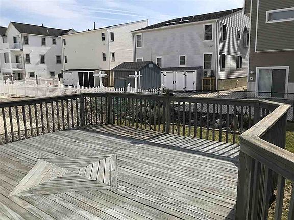 4th image of 122 78th St