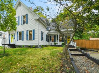 1067 Union St, Rockland, MA 02370