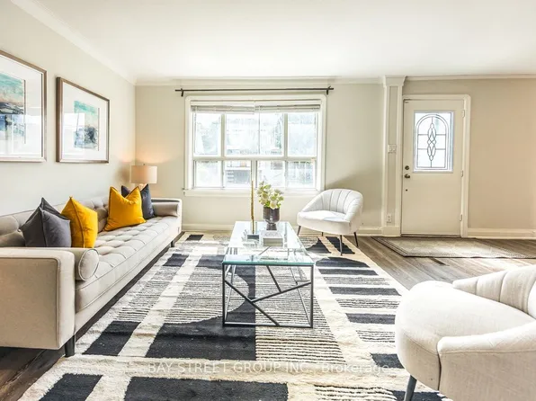 12 Craigmore Cres, Toronto, ON M2N 2Y3