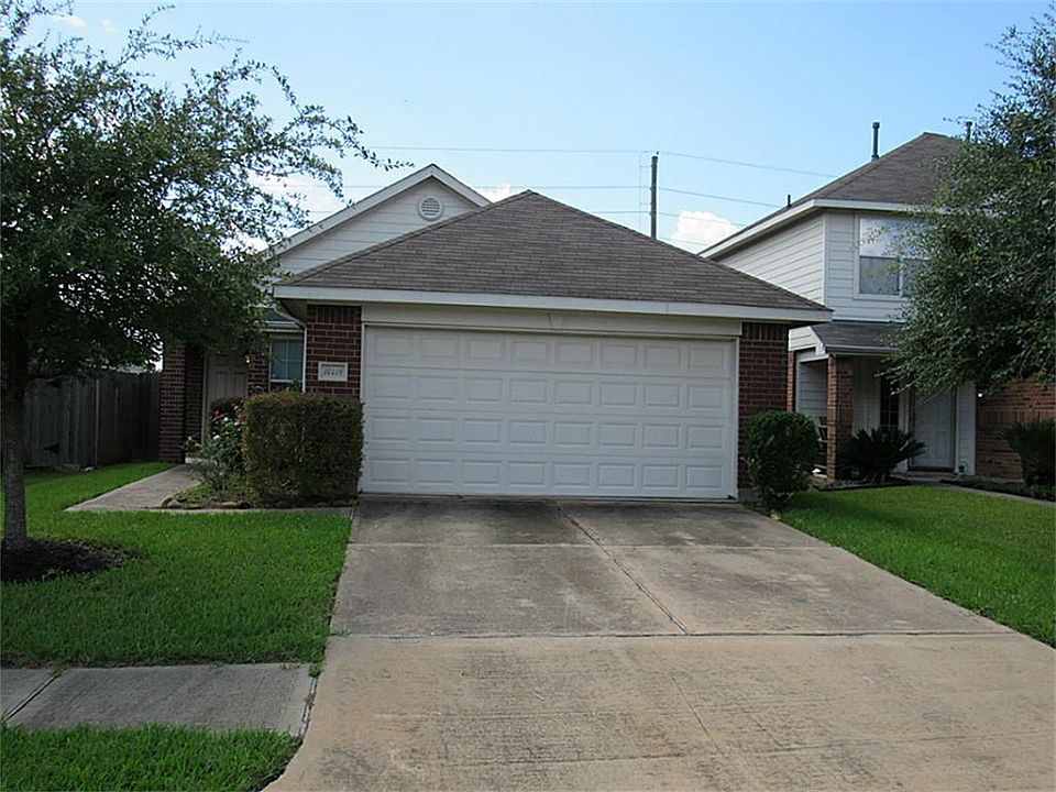1st image of 14418 Hillard Green Ln