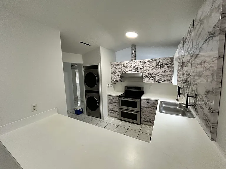 7582 W 34th Ct — Photo 18
