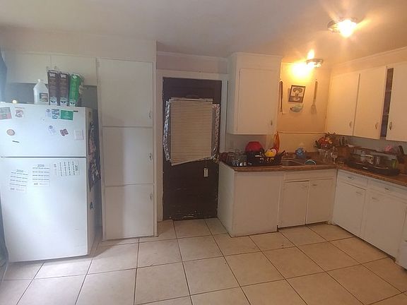 4th image of 2115 NW 13th St