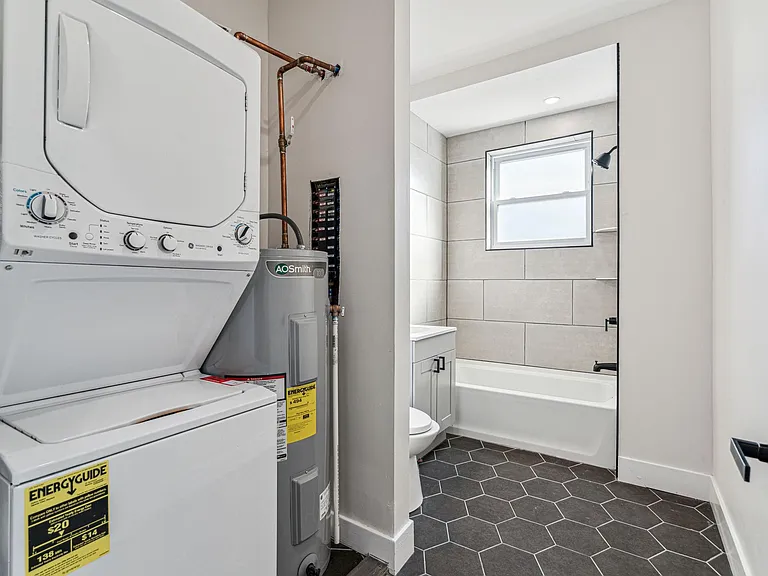 5601 Lansdowne Ave #3 — Photo 15
