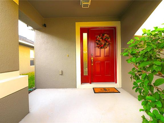 3rd image of 18015 Glastonbury Ln